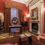 Palazzo Arone Dei Baroni Di Valentino Pensión