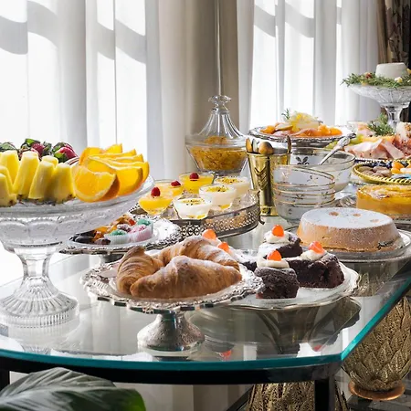 Πανσιόν Palazzo Arone Dei Baroni Di Valentino 3*