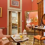 Palazzo Arone Dei Baroni Di Valentino Vendégház