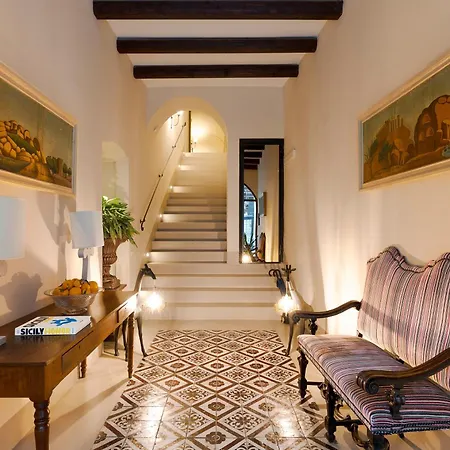Palazzo Arone Dei Baroni Di Valentino Palermo