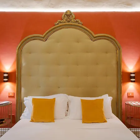 Palazzo Arone Dei Baroni Di Valentino 4*