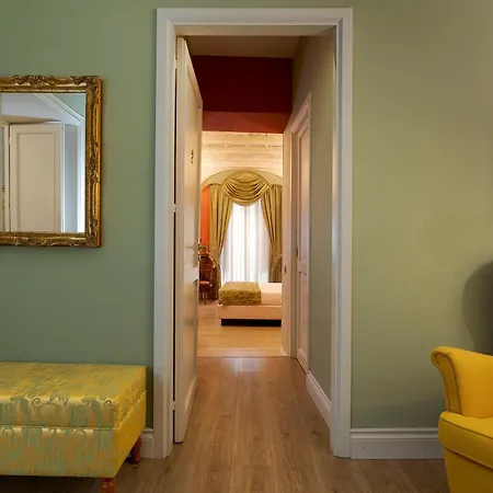 Guest house Palazzo Arone Dei Baroni Di Valentino