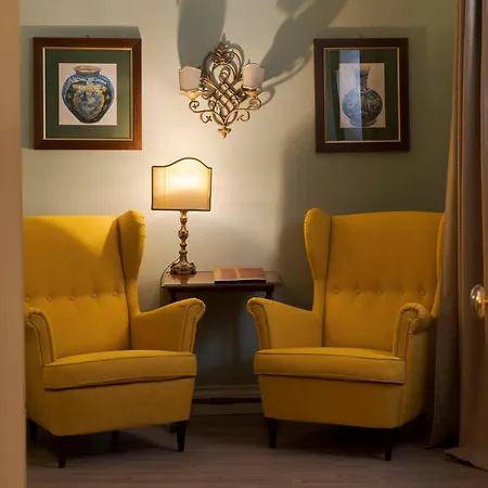Palazzo Arone Dei Baroni Di Valentino Guest house 3*