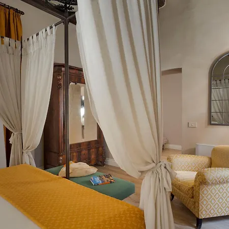 Palazzo Arone Dei Baroni Di Valentino بيت ضيافة