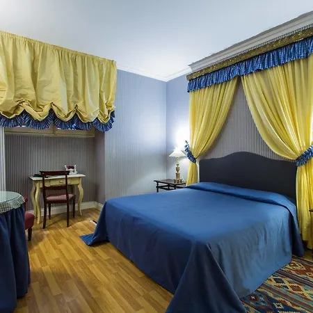 Maison d'hôtes Palazzo Arone Dei Baroni Di Valentino 4*