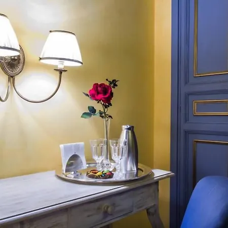 Guest house Palazzo Arone Dei Baroni Di Valentino