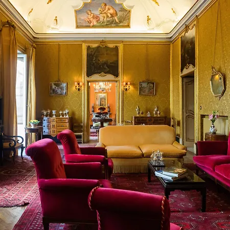Maison d'hôtes Palazzo Arone Dei Baroni Di Valentino