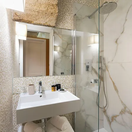 Gasthof Palazzo Arone Dei Baroni Di Valentino 4*