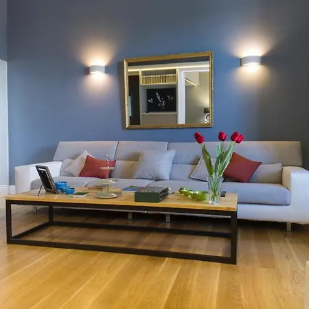 בית הארחה Palazzo Arone Dei Baroni Di Valentino 3*