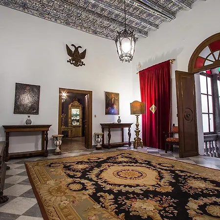 Palazzo Arone Dei Baroni Di Valentino Pensionat 4*