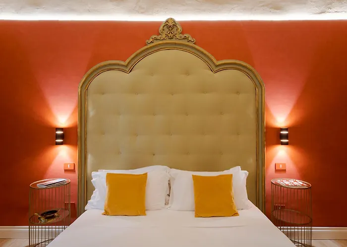 Palazzo Arone Dei Baroni Di Valentino 4*