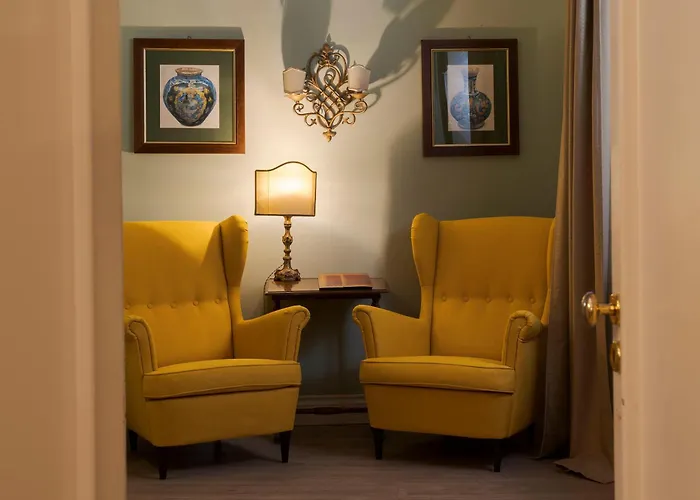 Palazzo Arone Dei Baroni Di Valentino Maison d'hôtes 4*