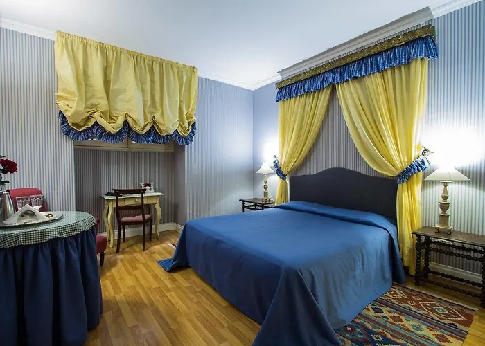 Maison d'hôtes Palazzo Arone Dei Baroni Di Valentino 4*