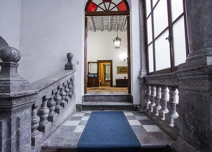 Palazzo Arone Dei Baroni Di Valentino Maison d'hôtes